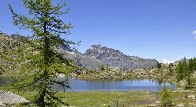 Aosta Stunning Panoramic Views From Modern Two Bedroom Apartment