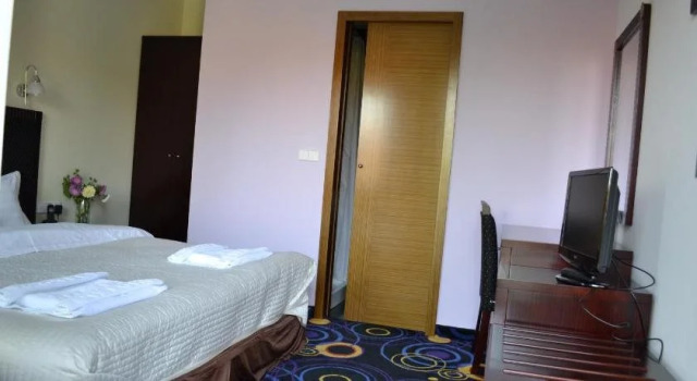 Hotel 365, Varaa Hotelli Hotellit Podravje aamiaisella, Aamiainen