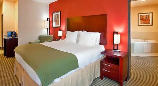 Люкс Holiday Inn Express & Suites Guthrie North Edmond by IHG