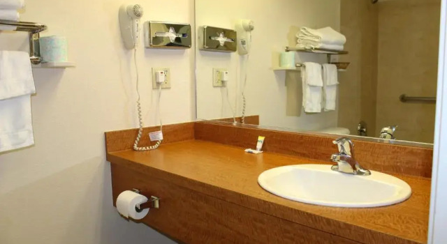 Номер Economy Hawthornes Best Inn