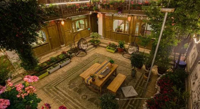 Wenyuange·Retro Floriculture New Concept Life Beauty, Prenota Hotel Lijiang Yunnan