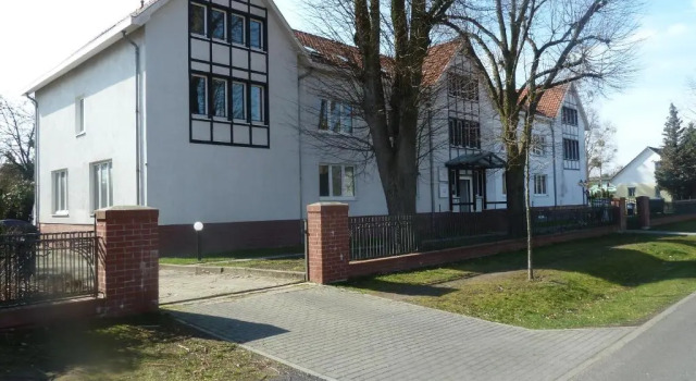 FC-Apartmenthaus Falkensee mit großem Garten und PKW Stellflächen, Prenota Appartamento Appartamenti a Falkensee, Appartamento