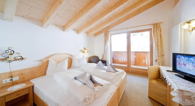 Номер Economy Hotel Gstatsch