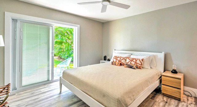 Home Close to Naples Beach - Pets Welcome!, Забронировать Отель Норт-Нейплс 