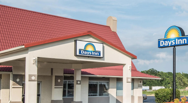 Четырёхместный номер Standard Baymont by Wyndham Lumberton NC