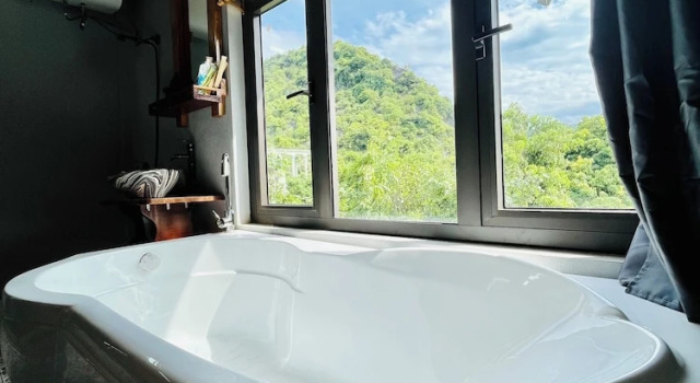 Четырёхместный семейный номер Standard Phong Nha Mountain House