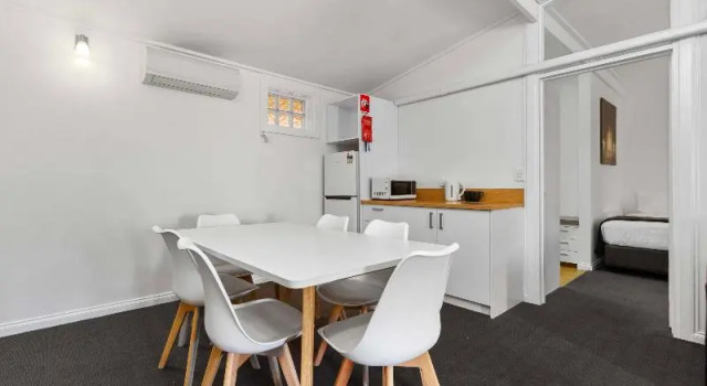 Четырёхместный номер Standard Econo Lodge East Adelaide