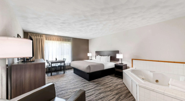 Двухместный номер Standard Quality Inn & Suites Munising