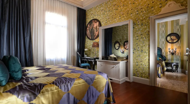 Люкс с балконом и с видом на канал Hotel Palazzetto Madonna