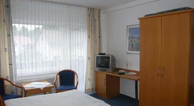 Gasthaus Hotel Pfeifferling, Забронировать Отель Вольфхаген земля Гессен