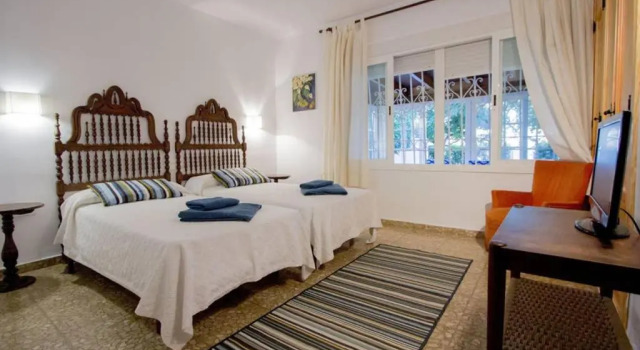 Casa Alboran Beachfront 9pax