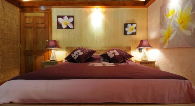 Бунгало с видом на сад Green Lodge Moorea