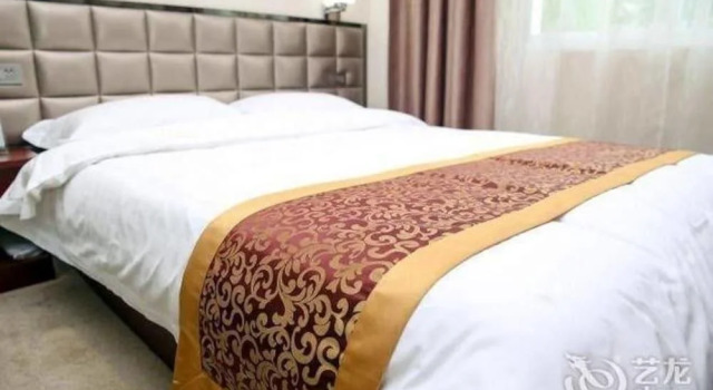 Yihua Hotel, Varaa Hotelli Yichang Hubei