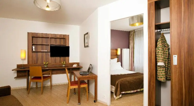 Четырёхместные апартаменты Residhome Paris Saclay " Bures sur Yvette "