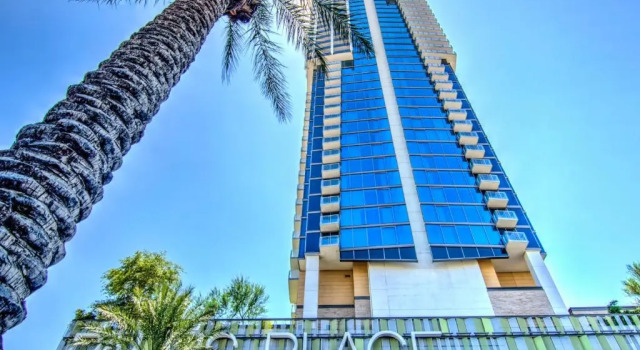 Апартаменты Luxury Suites at Palms Place