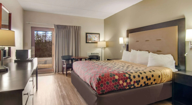 Двухместный номер Standard Econo Lodge Cadillac by Choice