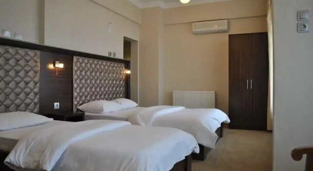 Трёхместный номер Standard с балконом Cem Hotel