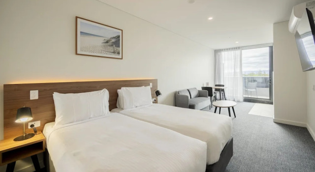 Двухместный семейный номер Deluxe с балконом Durham Serviced Apartments
