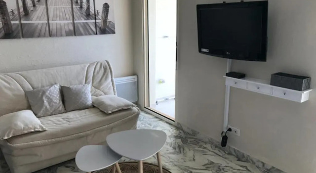 Charming Studio with Terrace And 180 Sea View, Забронировать Отель Сис-Фур-Ле-Плаж Var coast