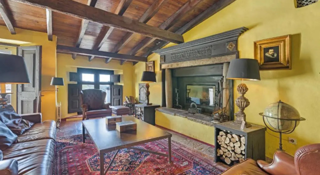 Convento de São Saturnino, Rezervovat Hotel Hotely v Oeste s parkováním, Parkování