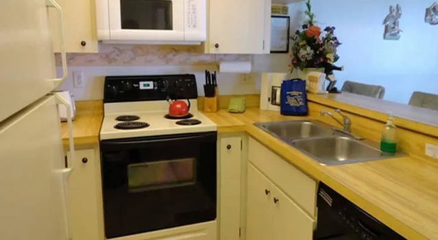 Bridgeport Condo 211