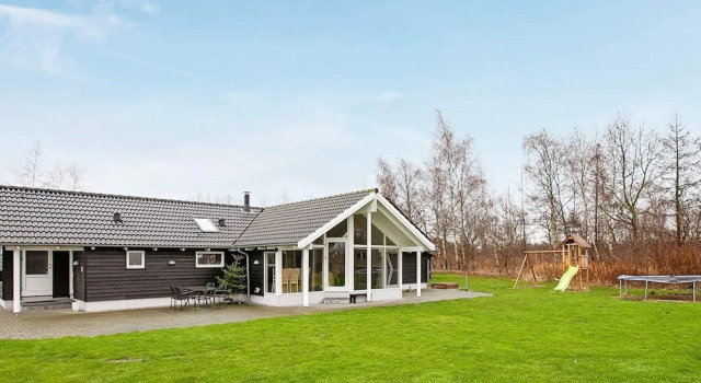 Коттедж 4 Star Holiday Home in Idestrup