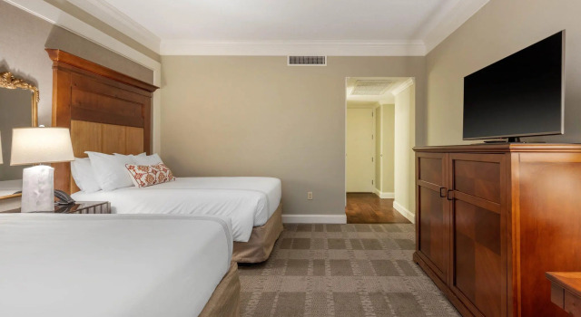 Четырёхместный номер Standard Omni Barton Creek Resort and Spa Austin
