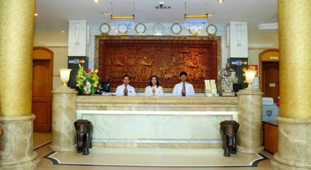 Asia Hotel, Buchen Sie Hotel Hotels in Kandal mit Parkplatz, Parkplätze