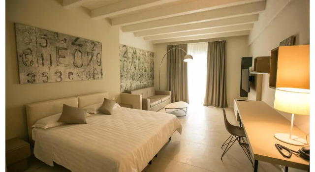 Полулюкс с балконом и с видом на озеро Ca Barbini Resort