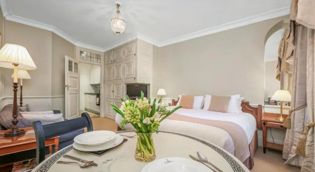 Студия Curzon Street by Mansley