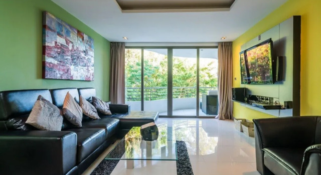 Nakalay Palm by Lofty