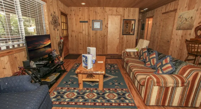 Grannys Love Shack by Big Bear Cool Cabins