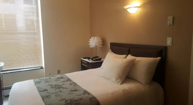 Двухместный номер Americana Inn