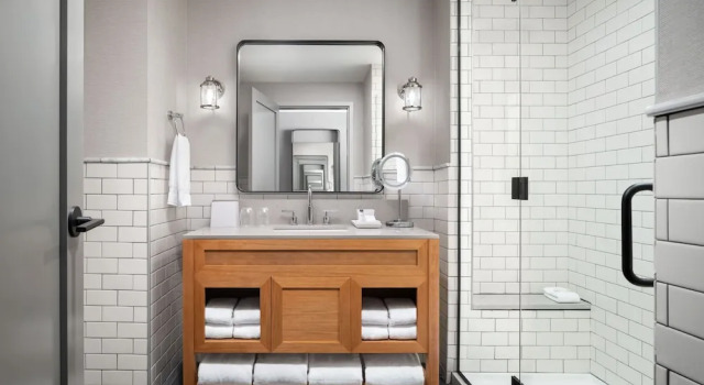 Четырёхместный номер Standard Lockwood Hotel