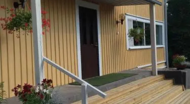 Hostelli Kuninkaankartano, Book Hotel Kuninkaanlähde 