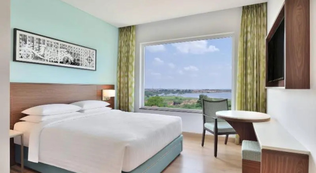 Двухместный номер Standard с видом на горы Fairfield by Marriott Sriperumbudur