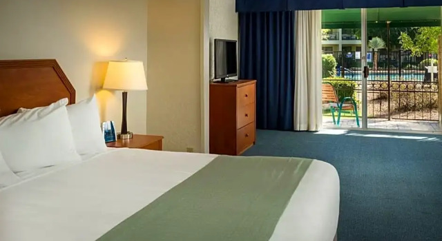 Двухместный люкс Days Inn and Suites Scottsdale