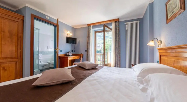 Двухместный номер Standard с балконом Hotel Du Glacier