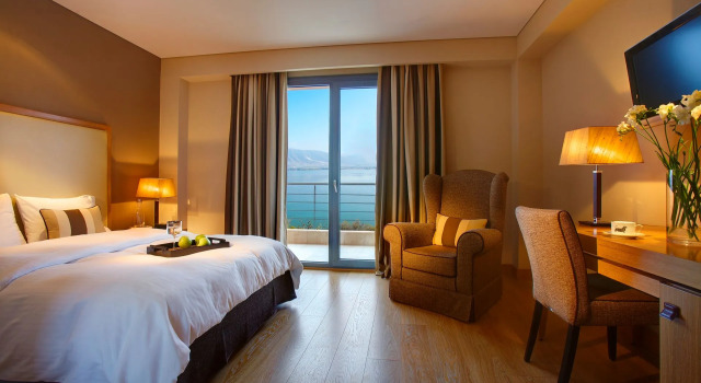 Двухместный номер Deluxe с видом на озеро Limneon Resort & Spa