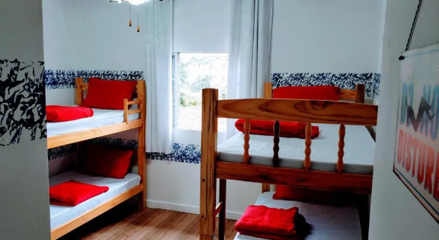Кровать в общем номере Deck Hostel Congonhas