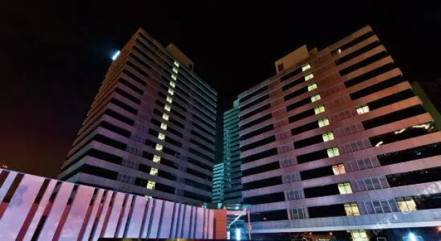 Wantong Center Bailian Hanting Hotel