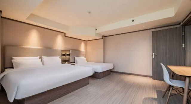 Люкс HanTing Hotel (Xi'an Gongyuan South Road)
