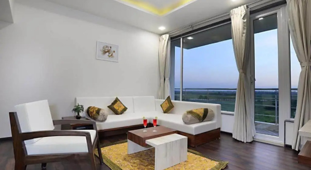 Люкс Deluxe Comfort Inn Donil