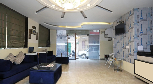 OYO 8967 Hotel Shivaay Palace