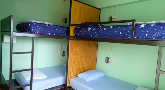 Кровать в общем номере Charming House - Hostel