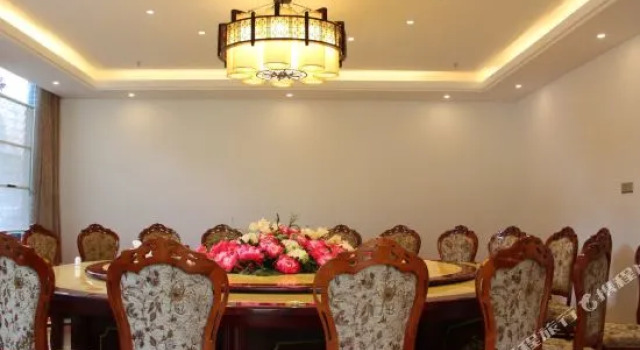 Kunming Geya Hotel（Xingyaoxingdu international store）, Rezerwuj Hotel Hotele w Kunming z parkingiem, Parking