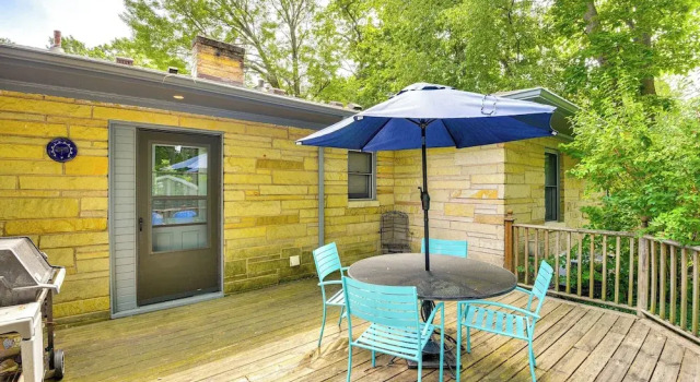 Коттедж Charming Union Pier Home w/ Deck: Half-mi to Beach