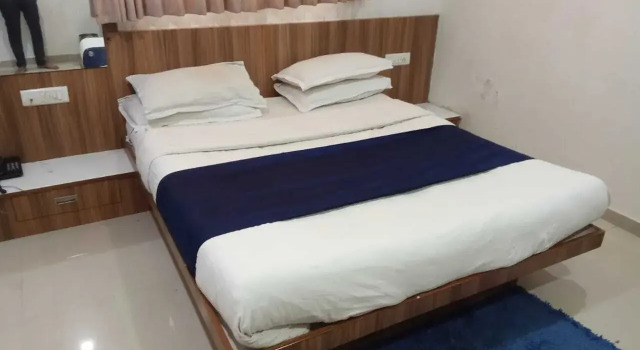 Hotel Capital by OYO Rooms, Rezerwuj Hotel Hotele w Gujarat ze śniadaniem, Śniadanie
