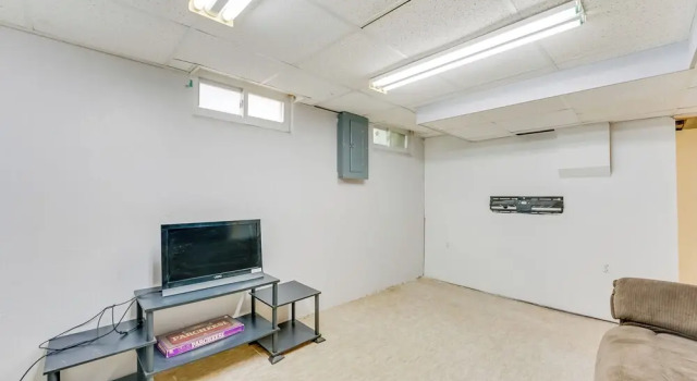 Pet-friendly Dearborn Home < 2 Mi to Downtown!, Брондау Қонақ үй Диърборн Detroit Metropolitan Area
