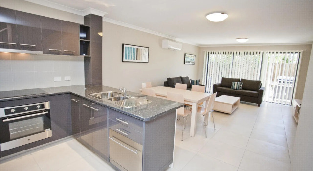 Апартаменты Stonewood Villas